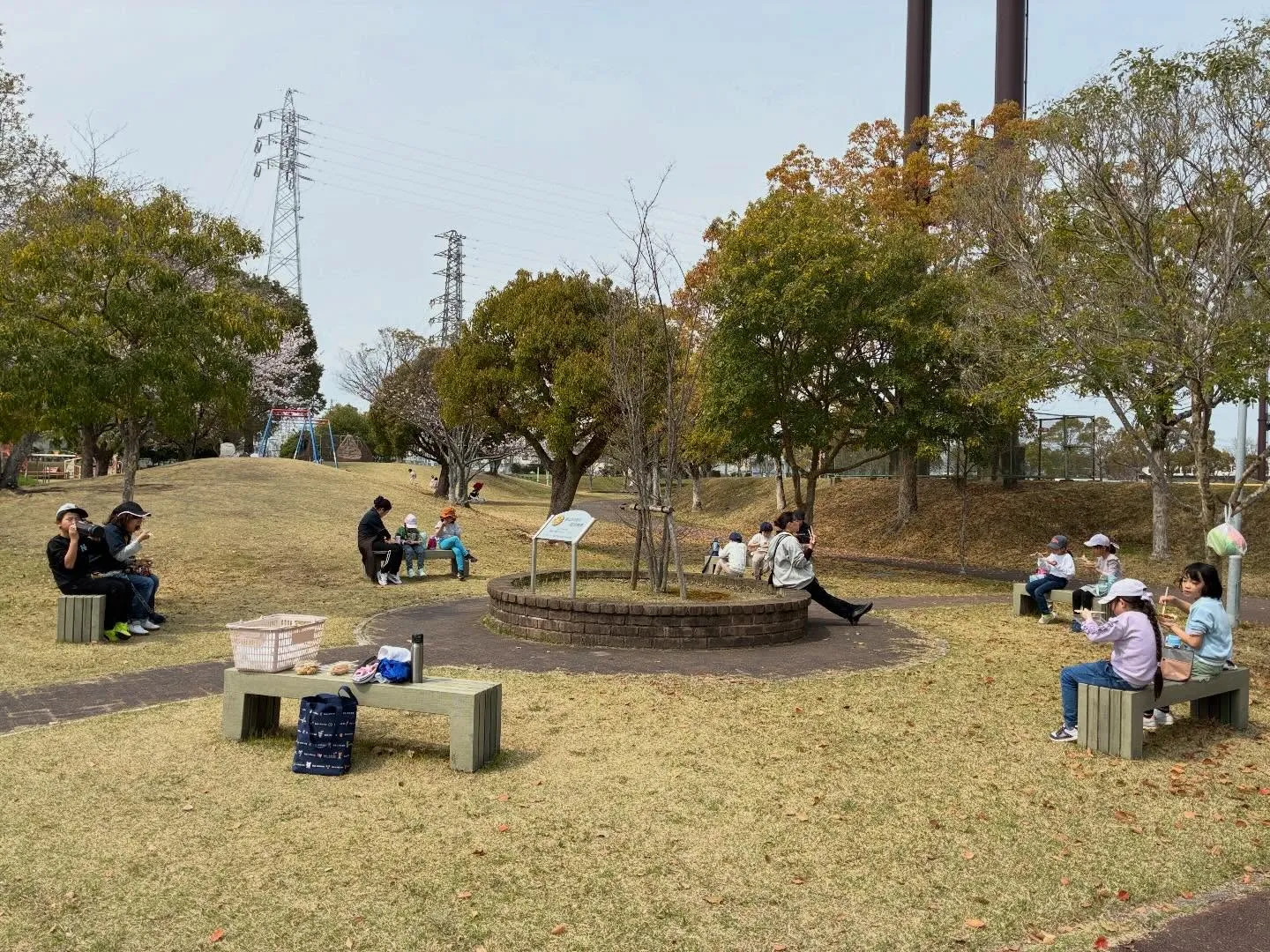 3/30（月）はたこ焼きを買ってピクニック行きました。